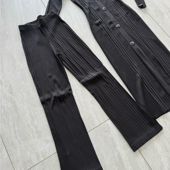 Dark Grey Ribbed Set - Picture 10 of 10